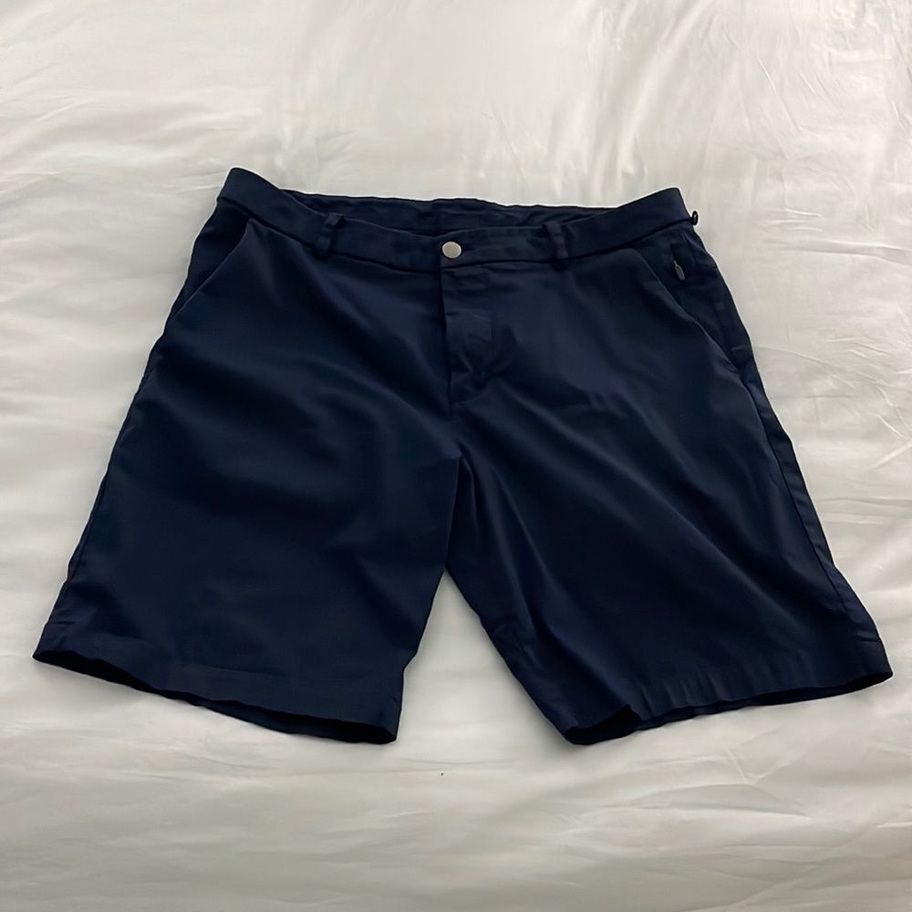 Commission shorts- size 34